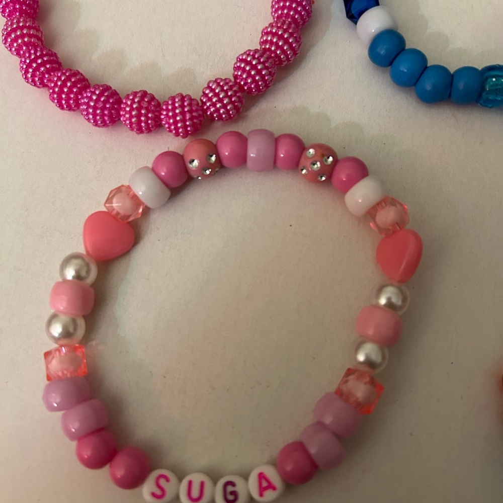 Bracelets - Picture 2 of 7